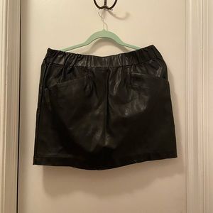 Black pleather mini skirt wild fable medium